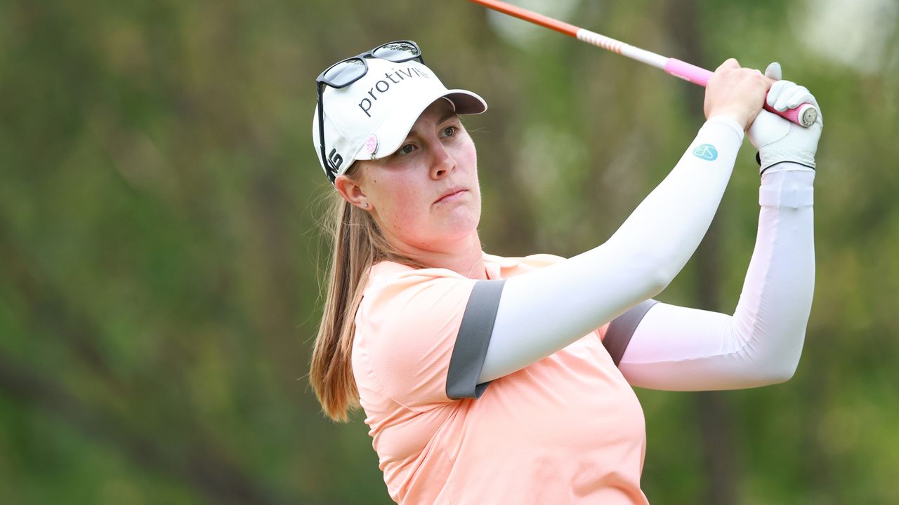 Jennifer Kupcho hits a fairway wood shot