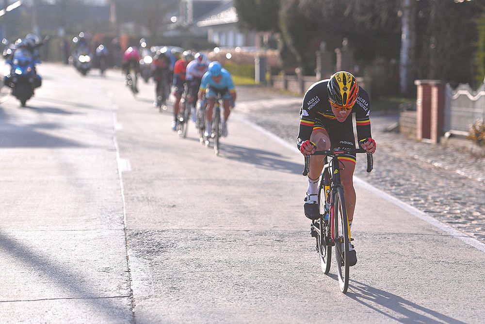 Oliver Naesen attacks at Omloop Het Nieuwsblad