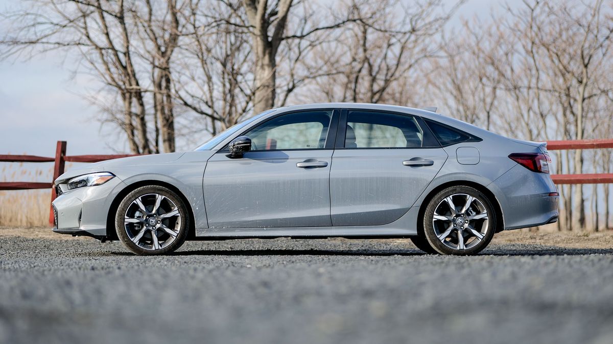2025 Honda Civic Sport Touring Hybrid test drive review.
