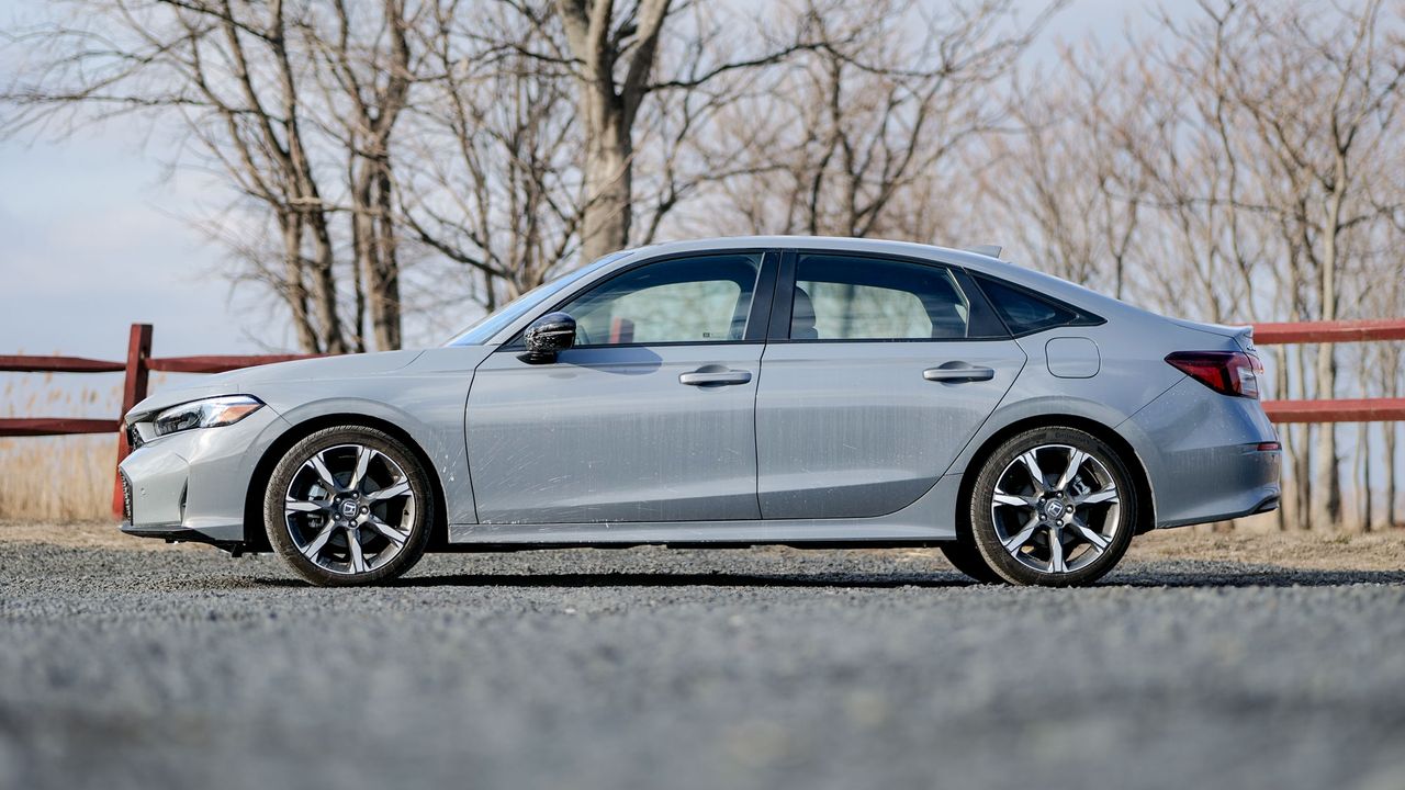 2025 Honda Civic Sport Touring Hybrid test drive review.