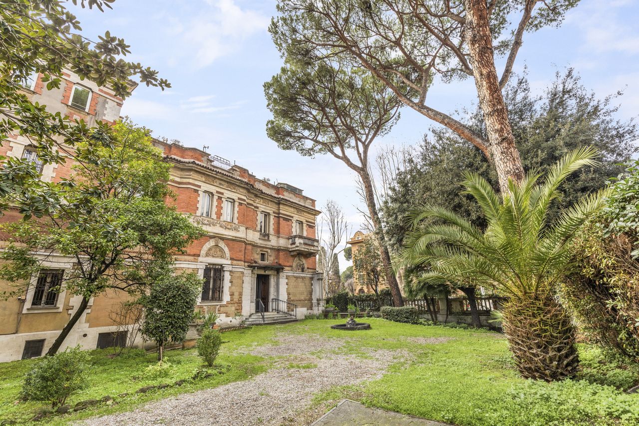A villa in Rome on the Via Nomentana