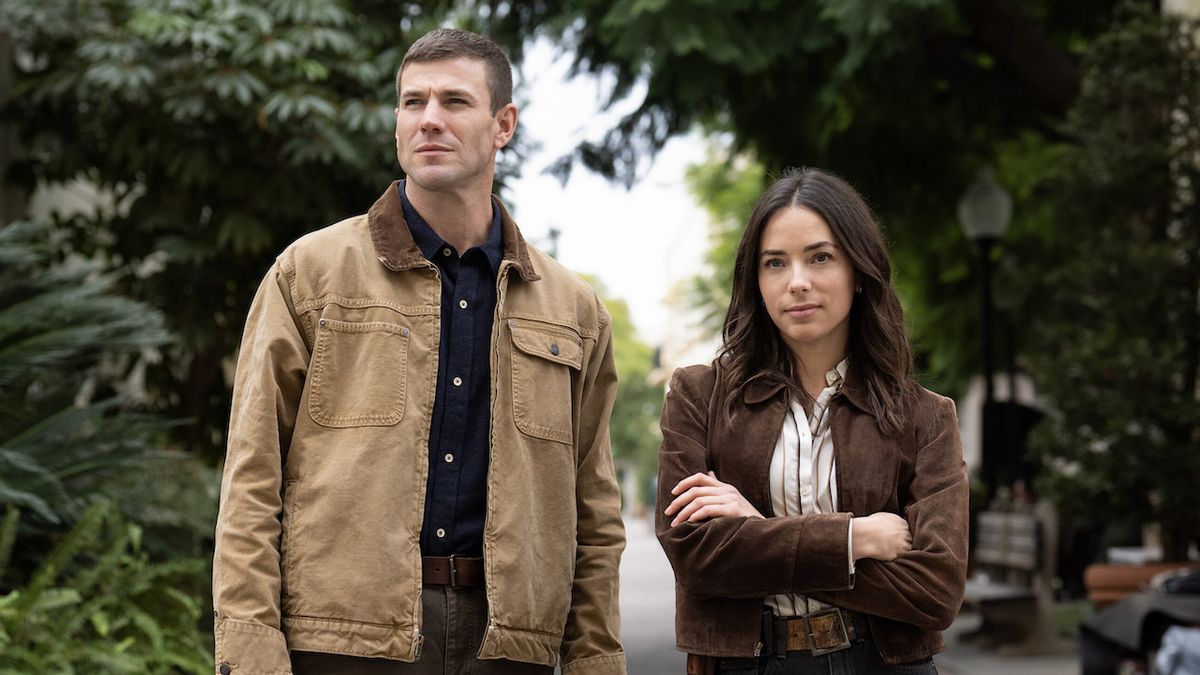 Austin Stowell&#039;s Gibbs and Mariel Molino&#039;s Lala in NCIS: Origins