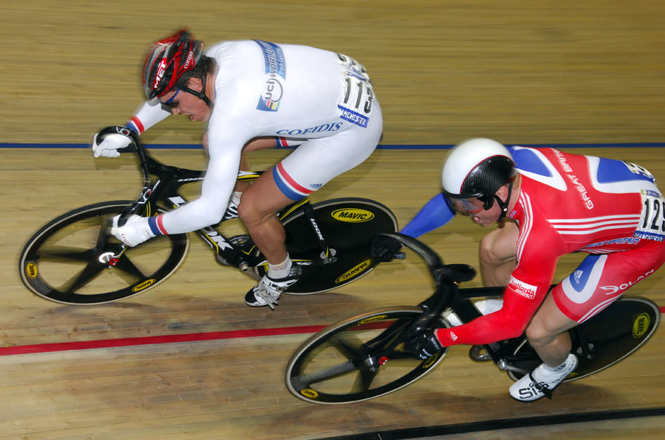 Kevin Sireau racing Chris Hoy in sprint final