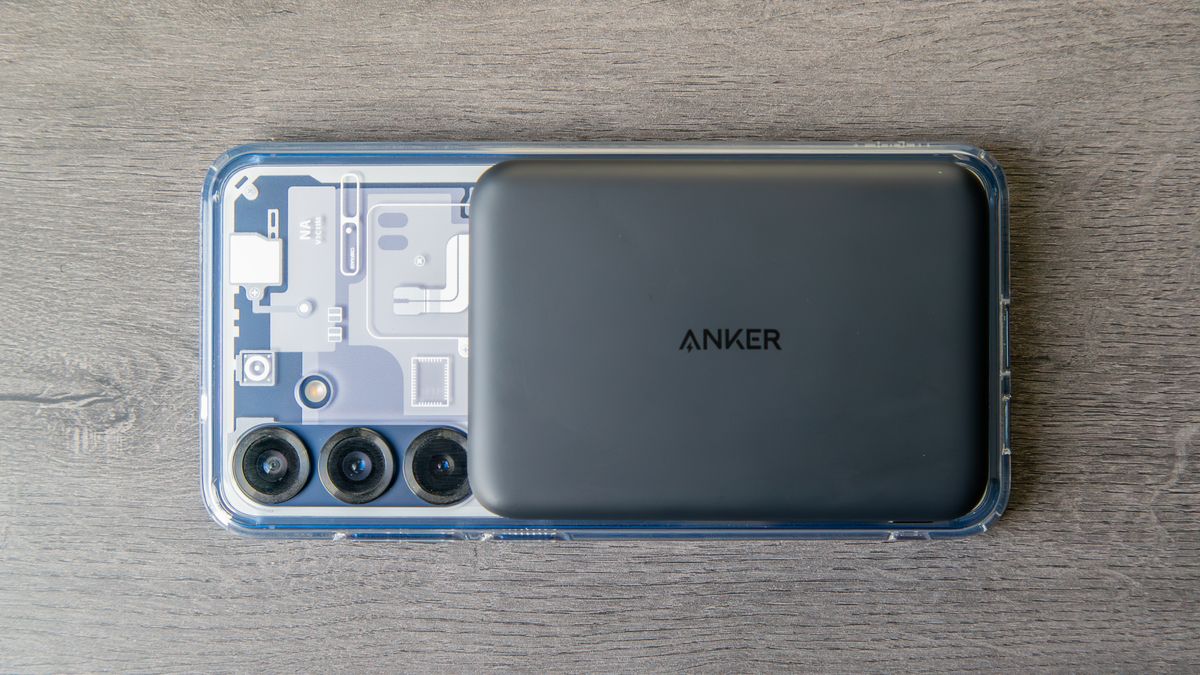 The Anker MagGo Power Bank 5K on the Galaxy S25 Plus with a Qi2 magnetic case from Spigen