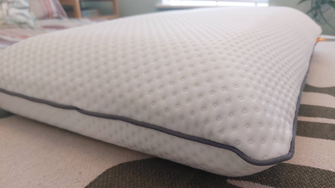 Emma Adapt Cooling Pillow