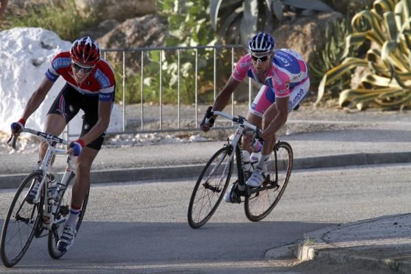 Niki Terpstra (Milram) and Danilo Hondo (Lampre-Farnese Vini) in full flight.