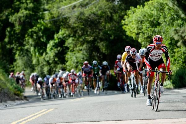 Luis Amaran (Jamis) getting things strung out on the climb.