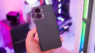 OnePlus Nord 2T in-hand feel