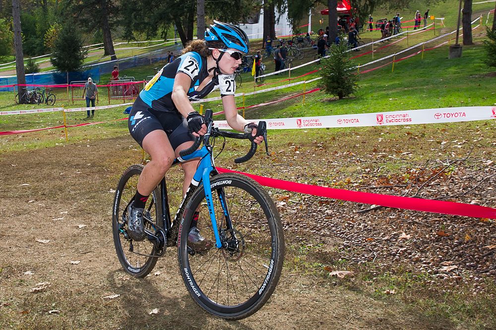 Emma Swartz (USA) Trek Cyclo-cross Collective rounds a muddy corner on her way for a respectible 6th pl finish.