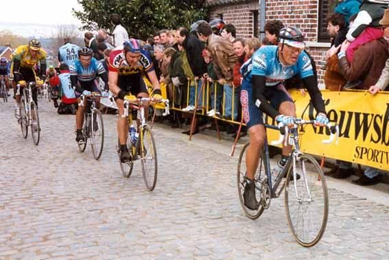 Bjarne Riis in his Gewiss days, working for Moreno Argentin. Their team controversially dominated the 1994 spring classics, although they couldn't stop Gianni Bugno in Flanders.
