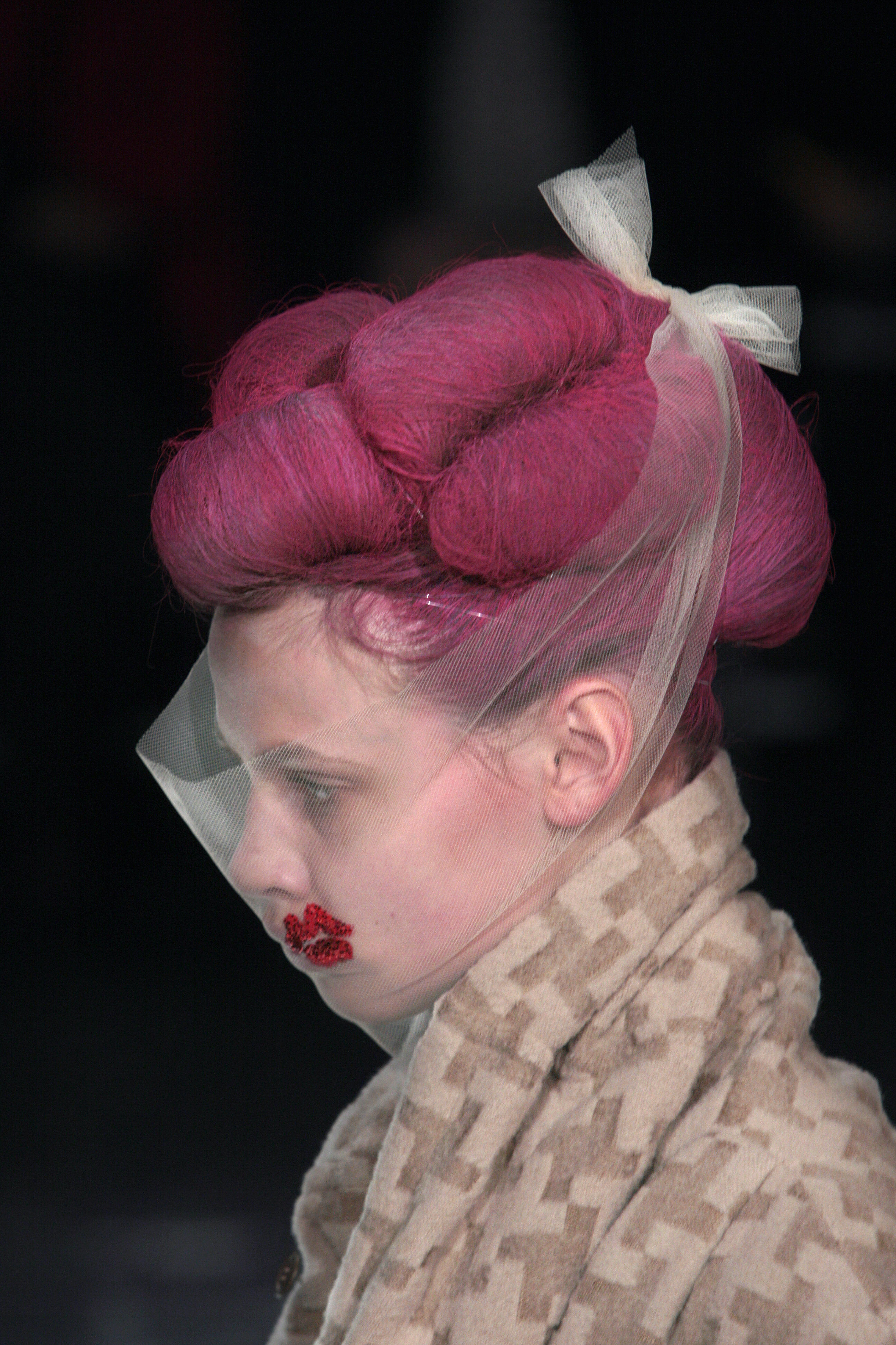 A model presents a creation by Japanese designer Rei Kawakubo for Comme des Garcons during the autumn/winter 2009 ready-to-wear collection show in Paris, on March 7, 2009