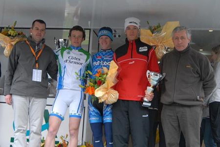 The top three in the stage with the organisers.
