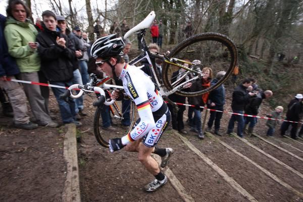 Philipp Walsleben hits the stairs.