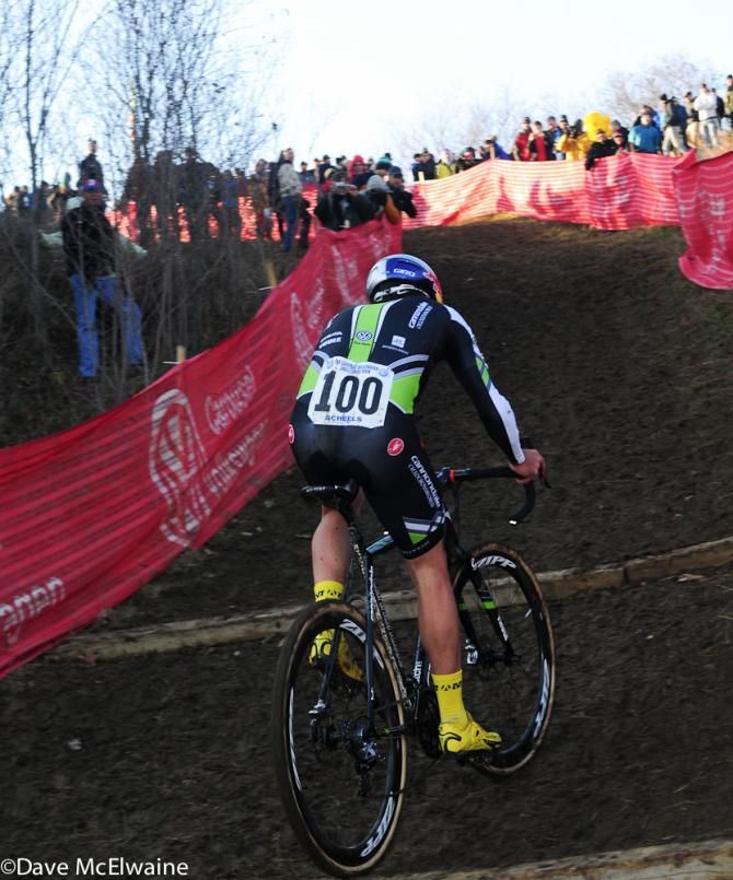 Tim Johnson (Cannondale Cyclocrossworld.com) riding the first part of the big hill with a 30 second lead over Powers