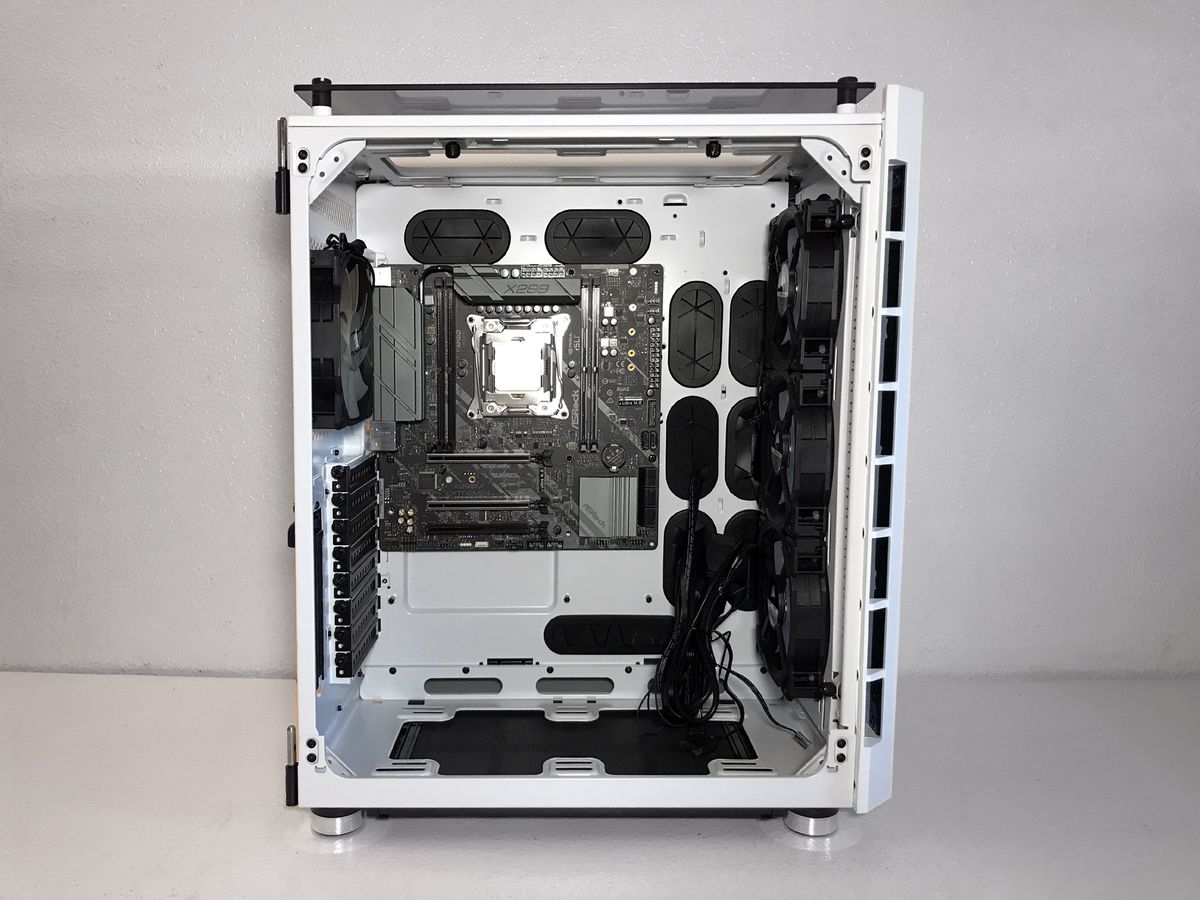 Corsair Crystal Series 680X RGB Hardware Installation and Test