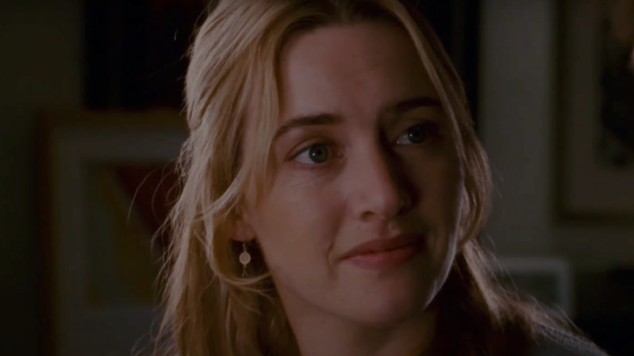 Kate Winslet smiles sweetly in The Holiday.