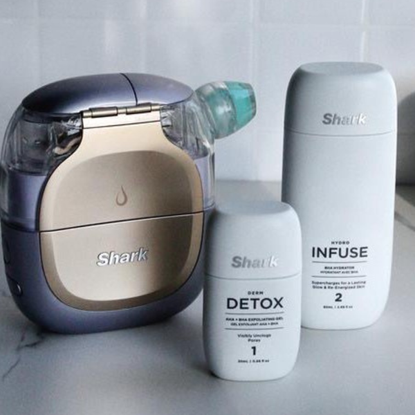 Shark FacialPro Glow + Depuffi