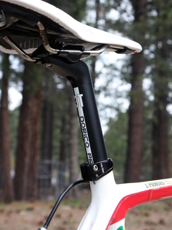 3T's Dorico Pro seatpost offers just the right amount of setback in this case.
