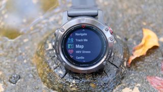 difference between garmin fenix 5 and 5x