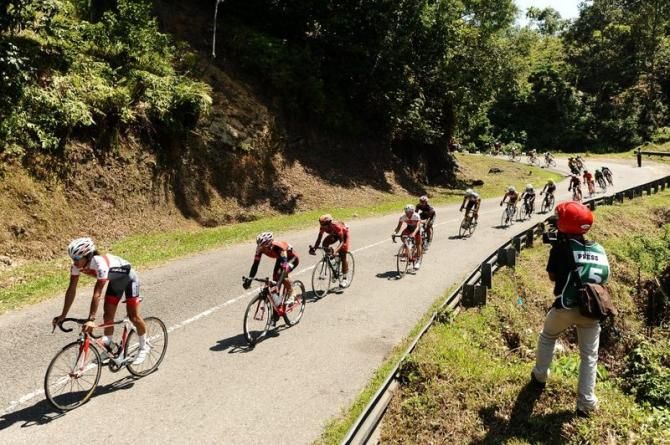 The peloton during Stage 6 of the Tour de Singkarak