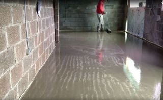 Screed left to dry on a floor with underfloor heating