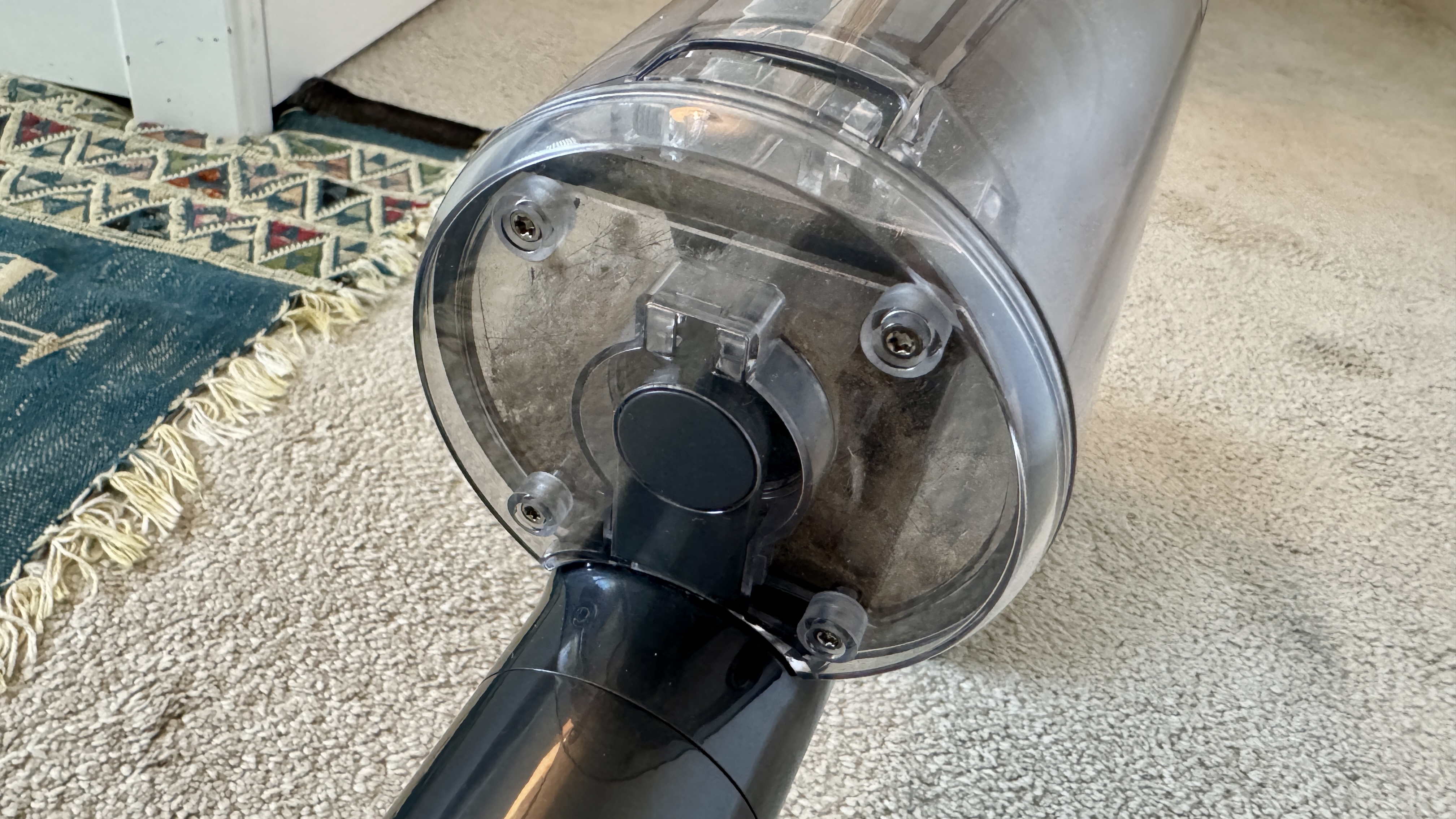 Hidden bin button on Dreame V20 Pro vacuum