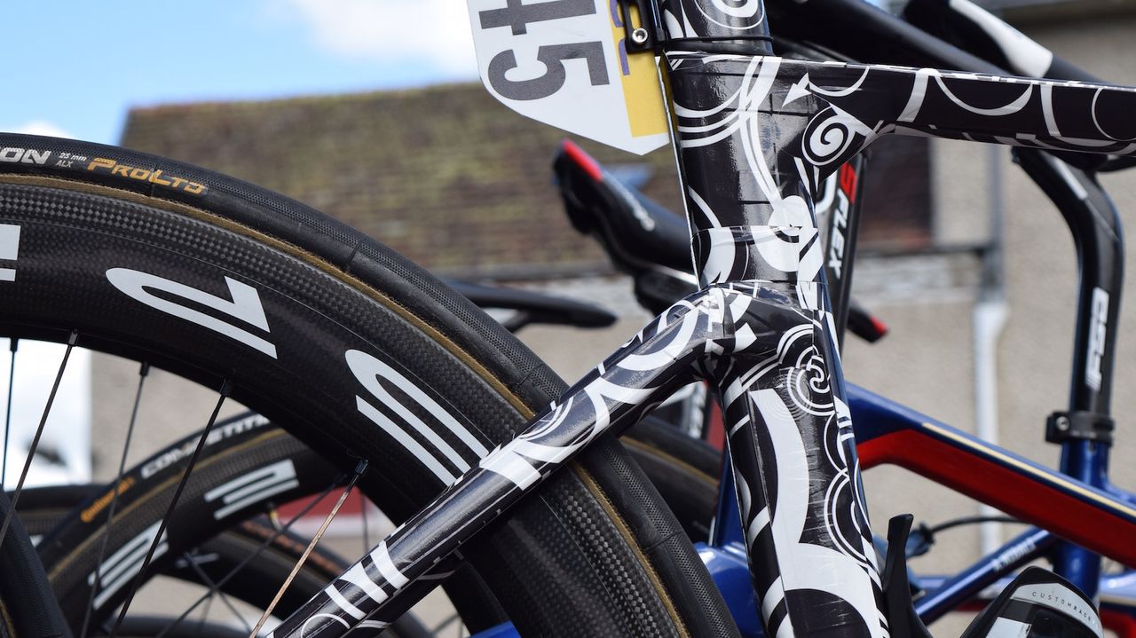 Low positioned seat stays add more stiffness to the rear triangle, whilst adding comfort