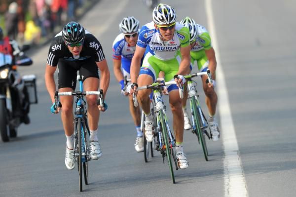 The late escape was comprised of Ian Stannard (Sky), Sylvain Chavanel (Quick Step) and Liquigas-Cannondale's Maciej Bodnar and Peter Sagan.
