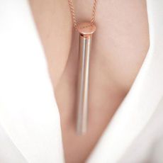 Crave Vesper Vibrator Necklace in Rose Gold