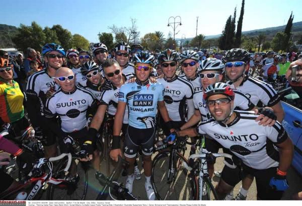 Hundreds of locals turned out to meet Contador