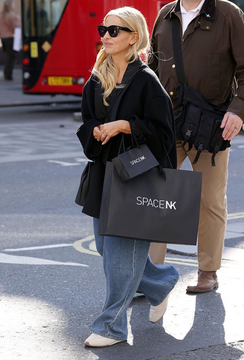 Sarah Michelle Gellar seen shopping at SpaceNK on Oxford Street on March 19, 2026 in London, England. (Photo by Neil Mockford/GC Images)