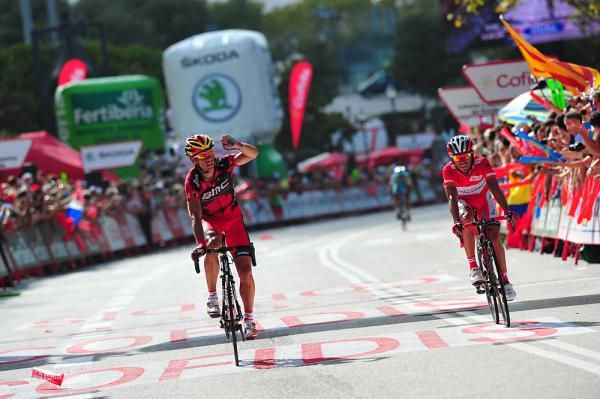 Philippe Gilbert (BMC) wins the sprint over Joaquim Rodriguez