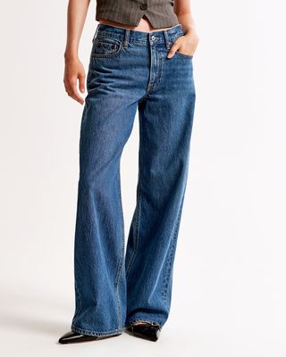 Jeans „Longgar“ mit ultraniedriger Taille