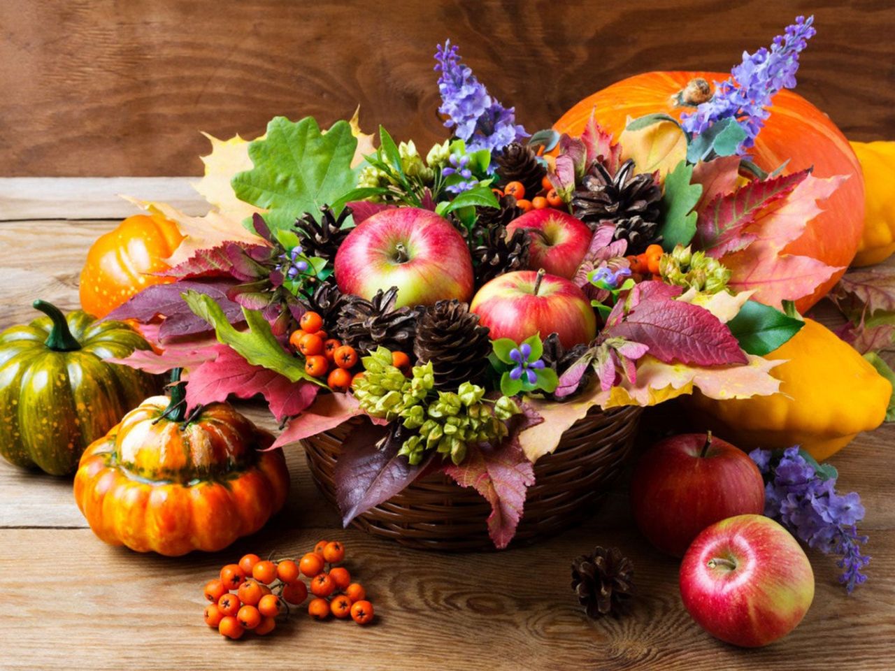 Fall Garden Centerpiece With Fruits And Fall Plants