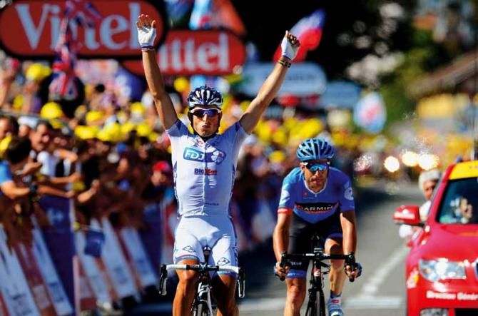Pierrick Fedrigo puts Christian Vande Velde to the sword in Pau during the Tour de France