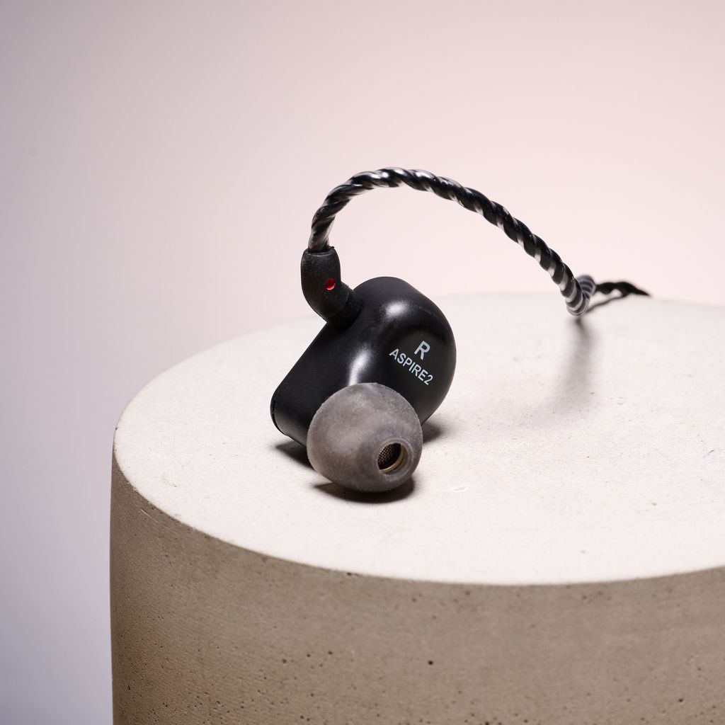 64 audio Aspire 2