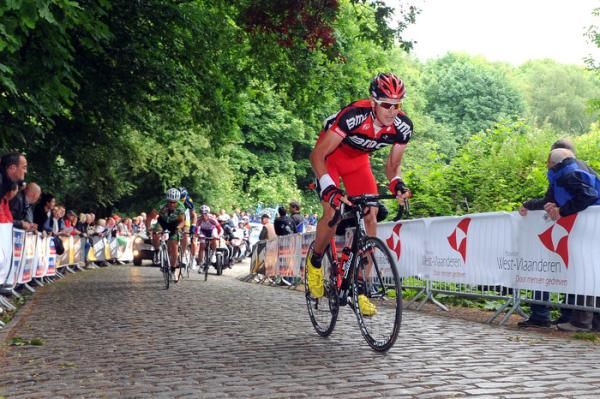Markus Burghardt (BMC) attacks the breakaway on the Kemmelberg