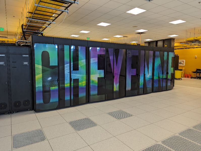 One lucky buyer had their day yesterday as the U.S. government's online auction for selling its Cheyenne supercomputer ended at $480,085. The auction,