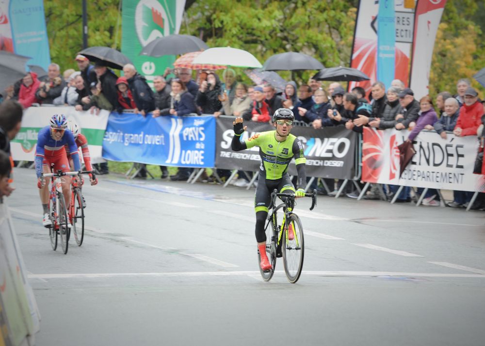 Justin Jules wins stage 1 at Circuit Cycliste Sarthe - Pays de la Loire