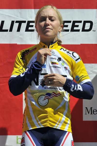 Shelley Evans (USA National Team) pulls on the yellow leader's jersey after losing it to team-mate Amber Neben for a day.
