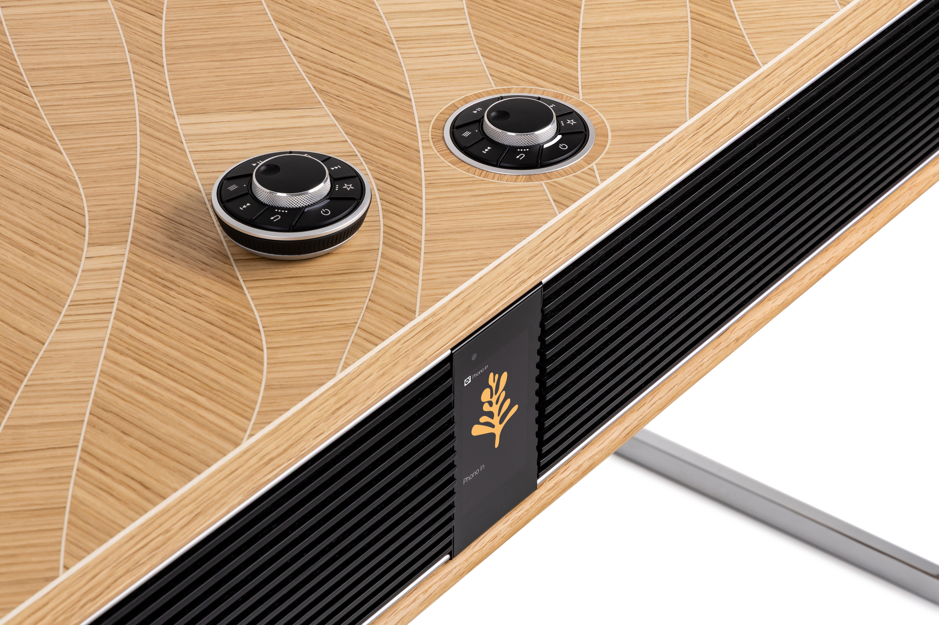 R810 MiE Radiogram in Leaf-Lined Oak