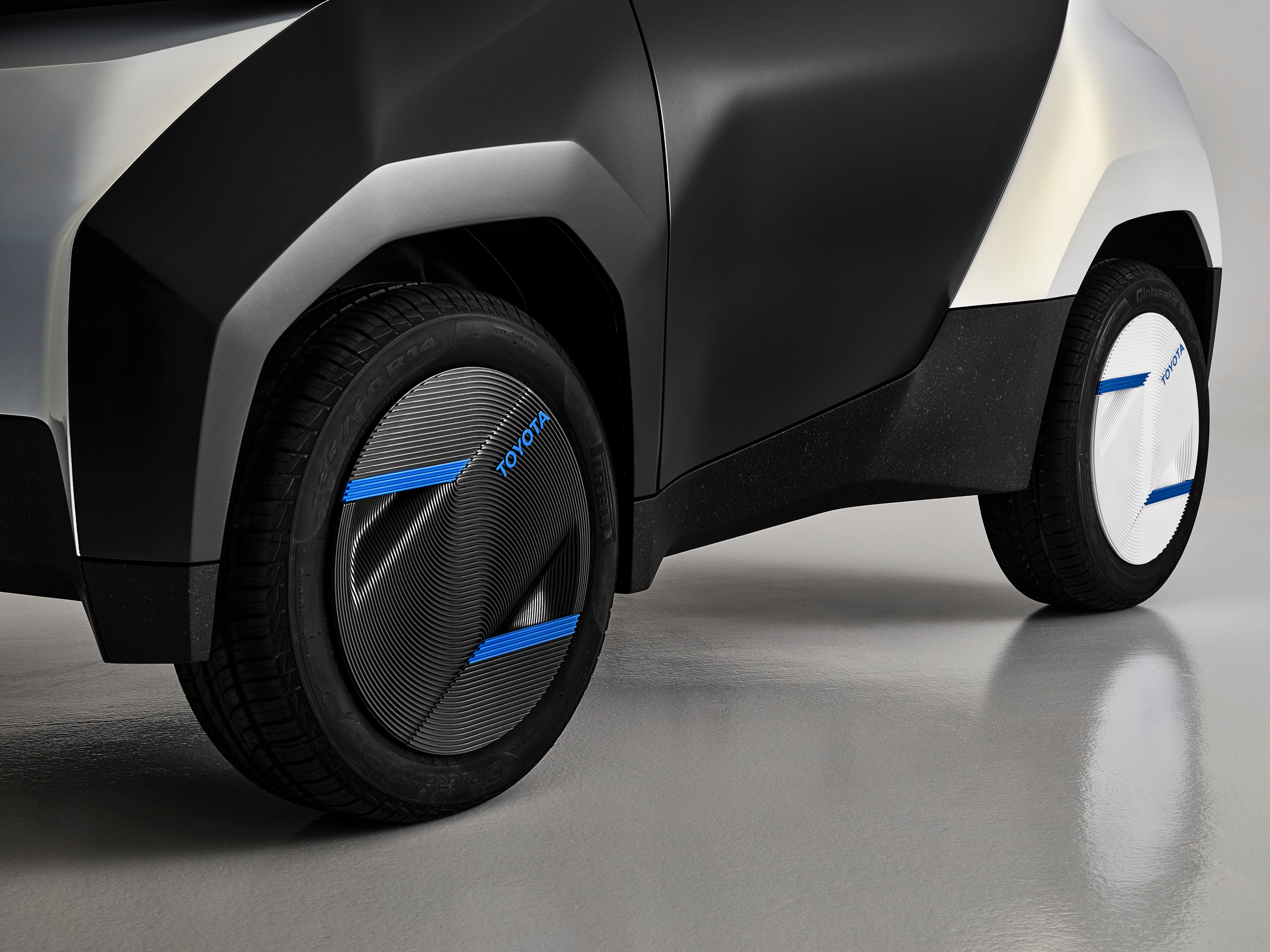 The two-tone design of the Toyota FT-Me Concept Car