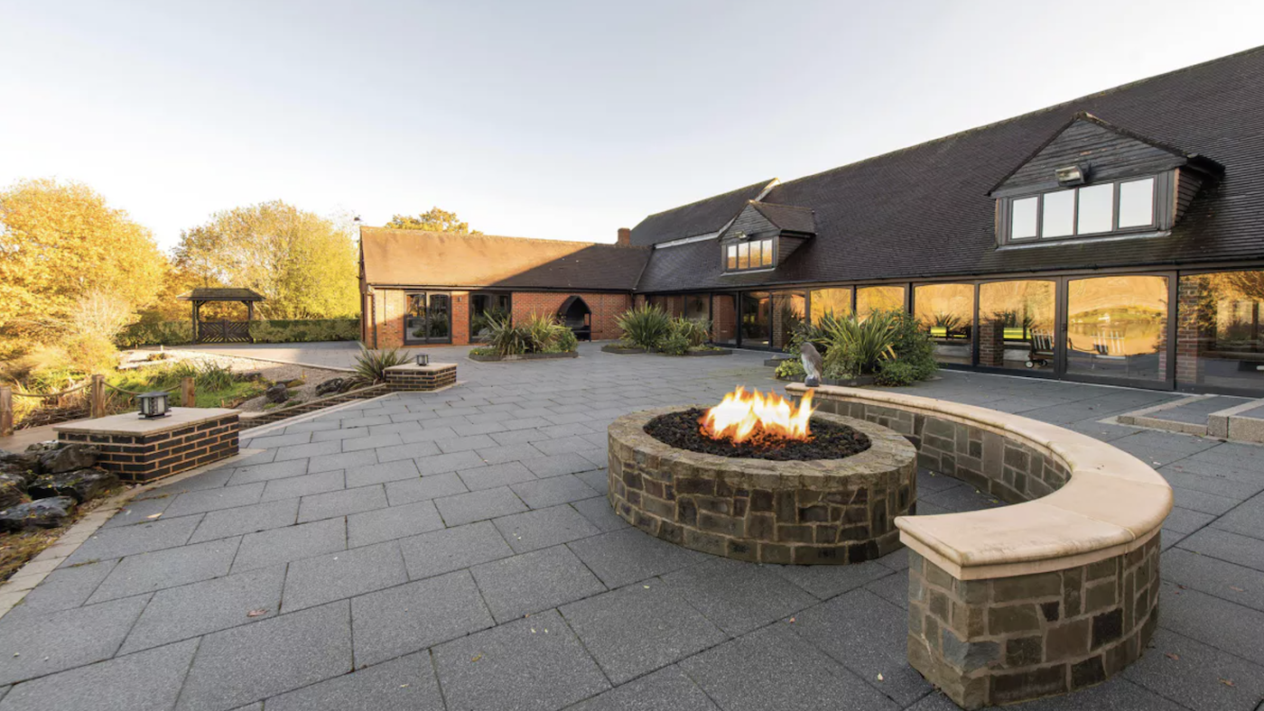 Large terrace with fire pit