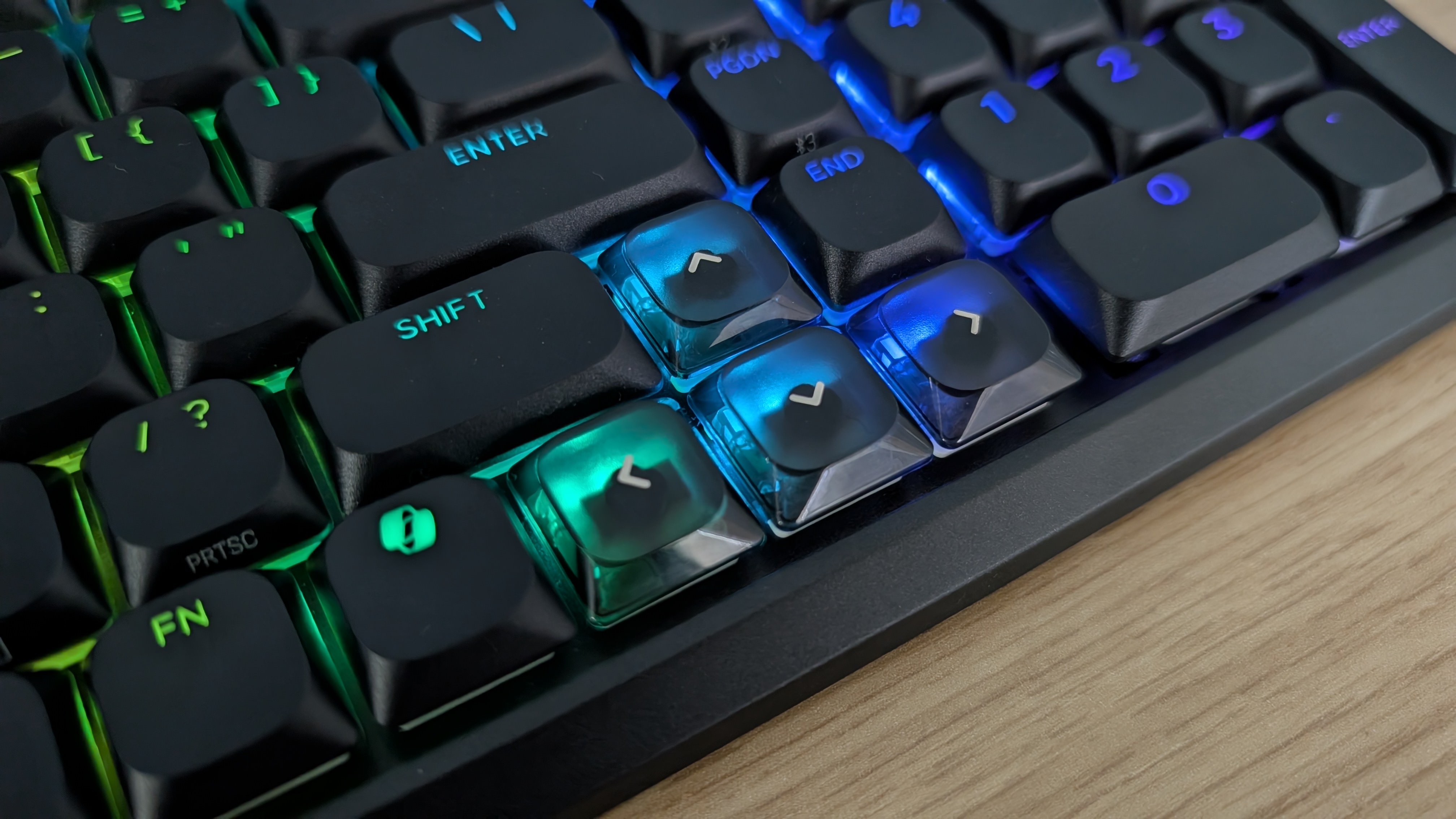 Corsair Vanguard Air 99 Wireless arrow key close up.