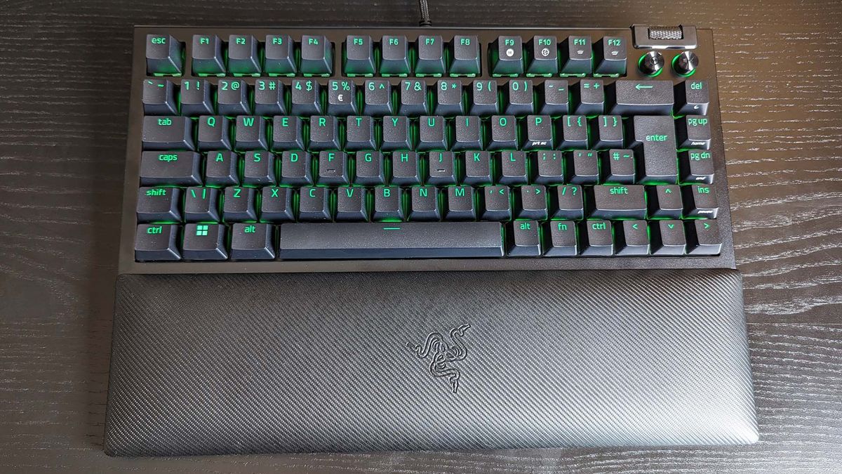 Razer BlackWidow V4 75% keyboard