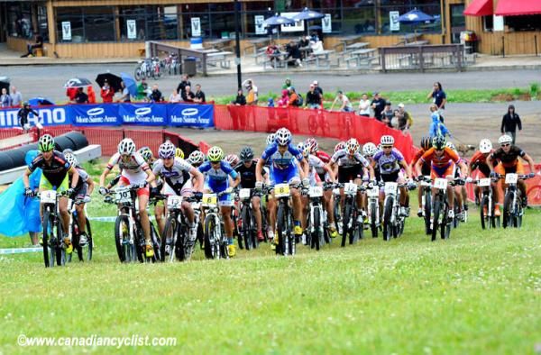 The start of the elite women's race in Mont-Sainte-Anne