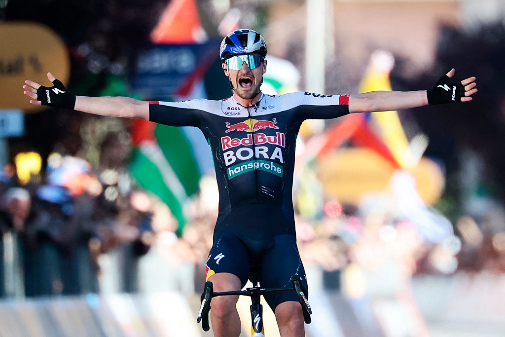 Red Bull-Bora-Hansgrohe&#039;s Germany rider Nico Denz celebrates after victory as he crosses the finish of the 18th stage of the 108th Giro d&#039;Italia cycling race of 144kms from Morbegno to Cesano Maderno on May 29, 2025. (Photo by Luca Bettini / AFP)