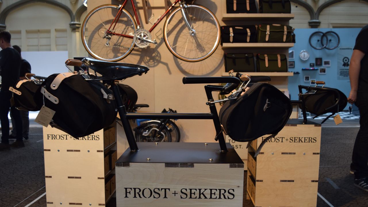 Frost and Sekers make cycling luggage