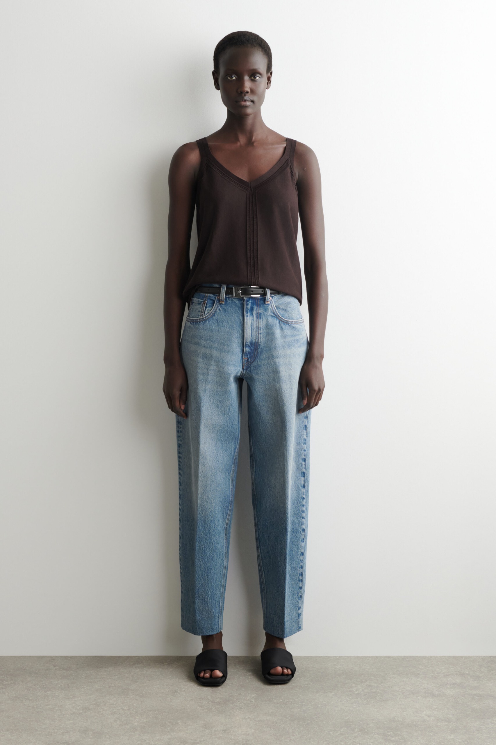 Umbra Tapered Jeans