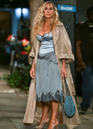 Sarah Jessica Parker is seen on the set of "And Just Like That..." Season 3 in Gramercy Park on August 01, 2024 in New York City.
